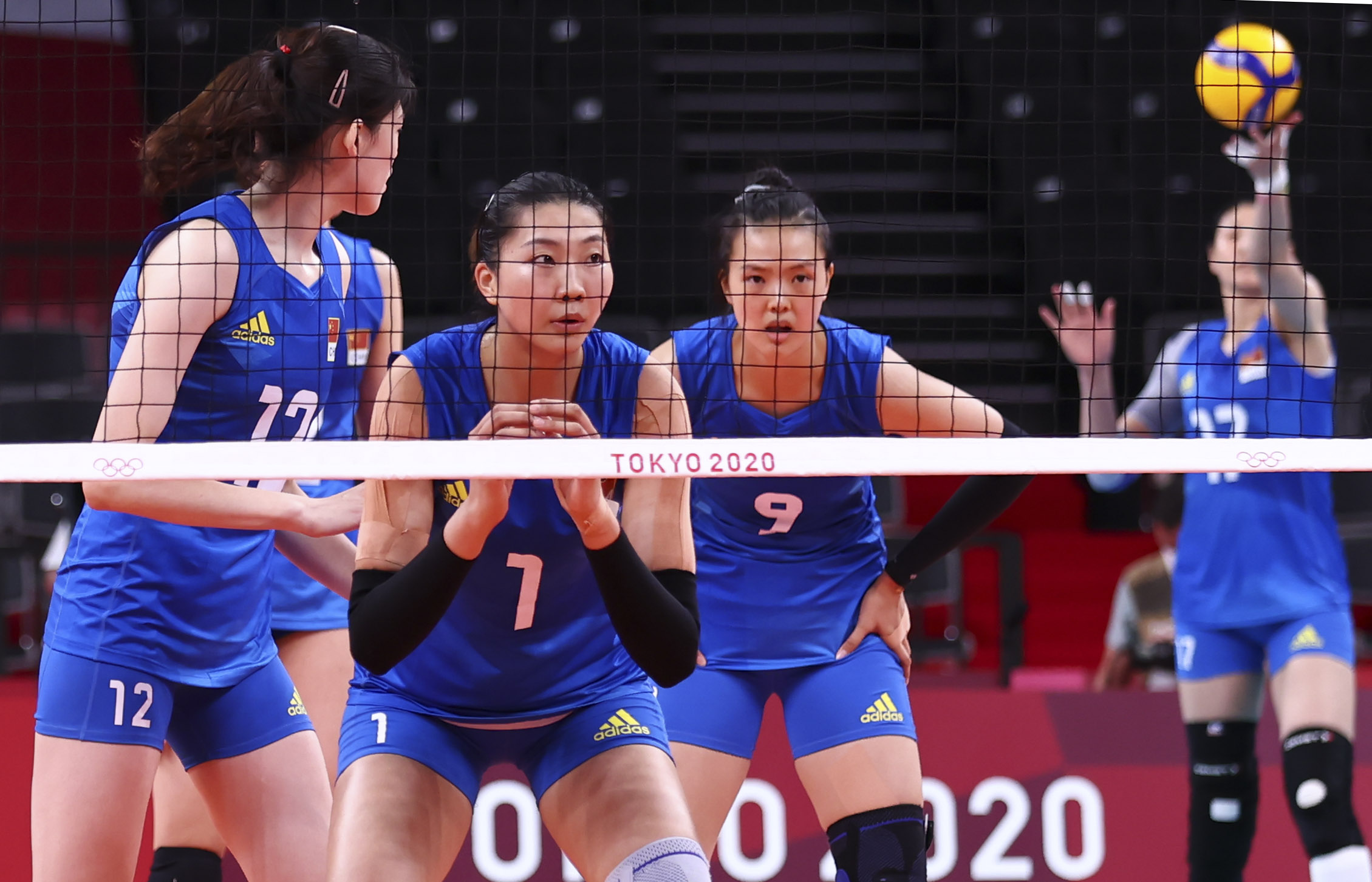 东京奥运会朱婷带伤砍18分难救主中国女排负于美国队遭遇两连败